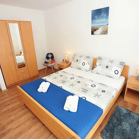 Happy Holidays Apartamento